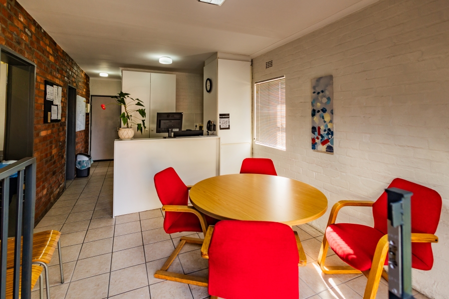 2 Bedroom Property for Sale in Brooklyn Western Cape